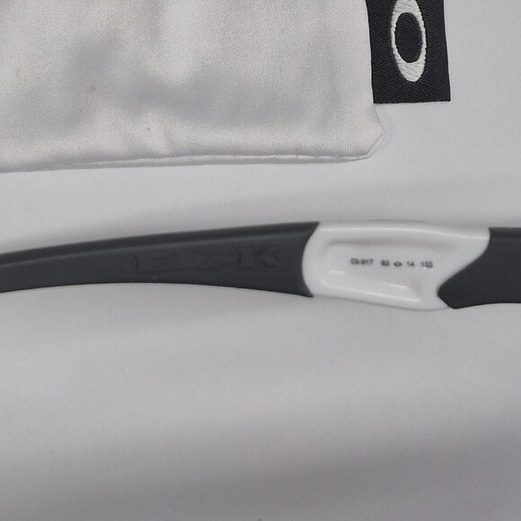 Oakley Flak - Picture 2 of 6